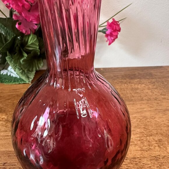 Cranberry Glass Vase Mid Century Blown Art Ruby Red Vintage Home Decor - Picture 4 of 8
